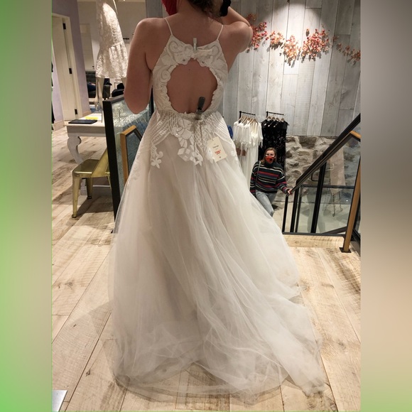 NWT-STUNNING Hayley Paige “Topanga” BHDLN wedding dress - Picture 7 of 16